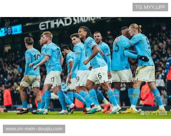 曼城客场两球领先热刺，下半场遭遇顽强阻击