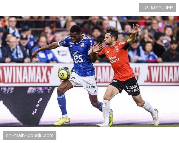 洛里昂1-1逼平巴黎FC，主场拿到宝贵一分